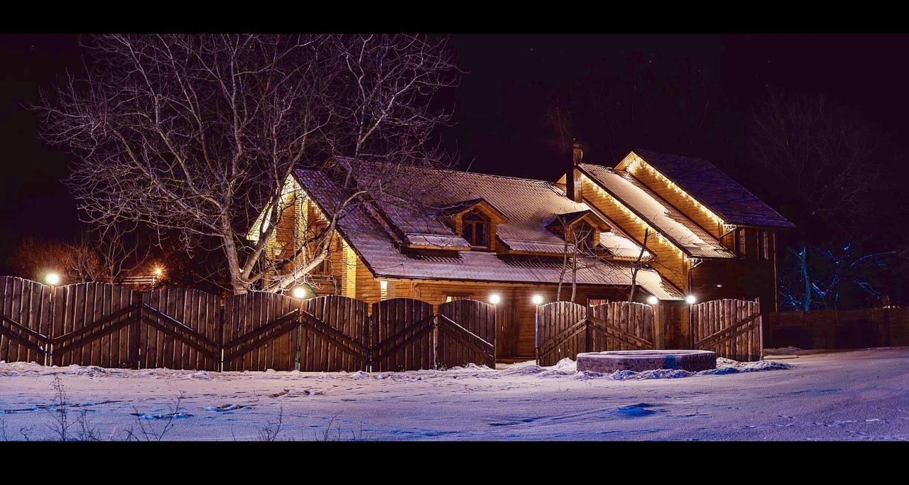 Hotel Bannyi Dvir Uzyn Exterior foto
